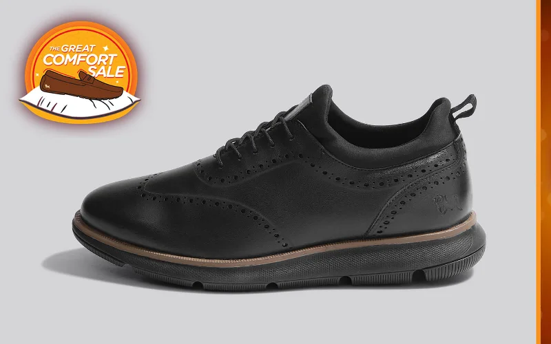 Formal Hiking Footwear Crossover Brogues : Black