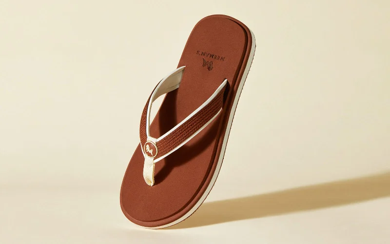 Durable Hiking Sandals Fluffy flips : Syrup Brown
