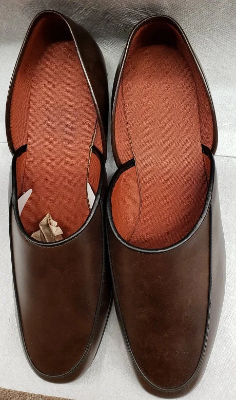 Sporty Hiking Footwear Marc -- Men's Closed Back/Closed Toe Slipper -- Brown