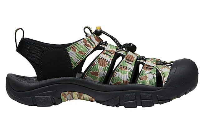 Comfortable Flats For Work Keen Men's Newport Retro Fisheye Camouflage 1027450