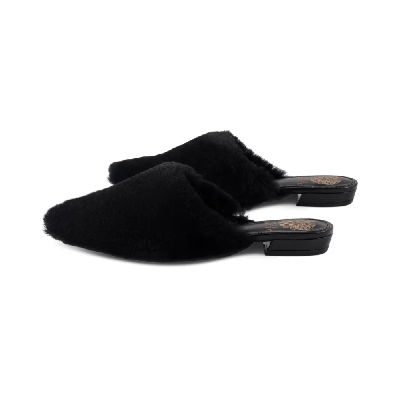 Stylish Hiking Shoes For Women Smiley Black Fur F24