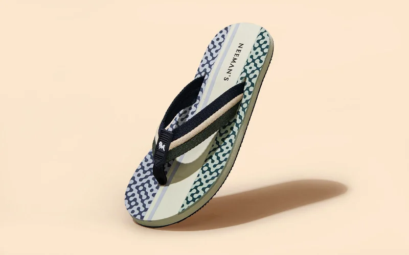 Comfortable Sports Shoes For Hiking Striped Fusion Flips : Green-Blue-Ivory