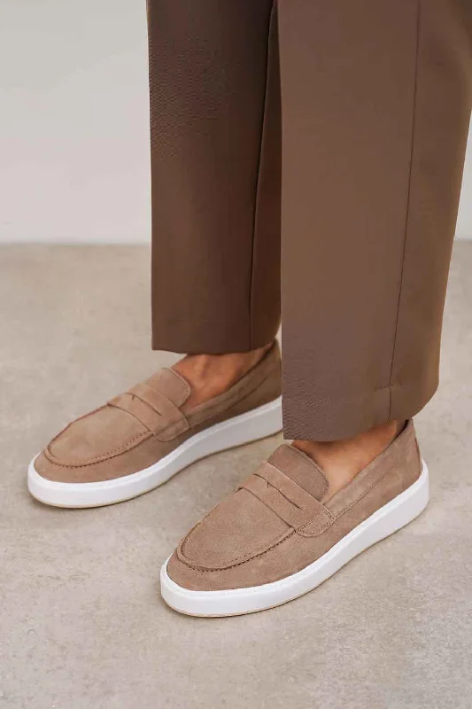 TAUPE