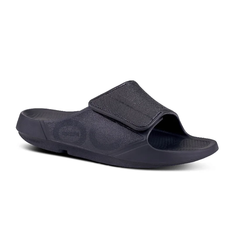 Sporty Winter Sandals Unisex Oofos OOahh Sport Flex Sandal Color: Matte Black