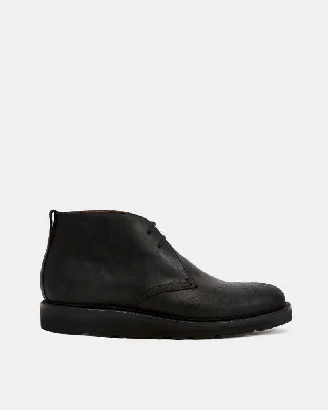 Trendy Walking Boots Black Waxed Suede Lightweight Chukka Boot