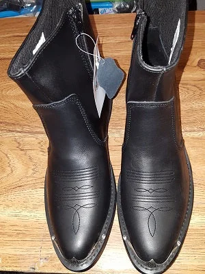 Comfortable Snow Footwear Artemus -- Men's Cuban Heel Dress Boot -- Black