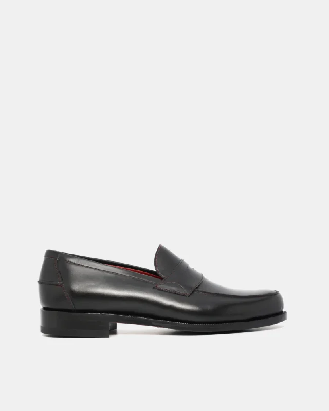 Sporty Snow Boots Black Leather Penny Loafer