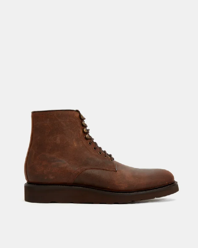 Stylish Platform Boots Brown Waxed Suede Lightweight Plain-Toe Boot