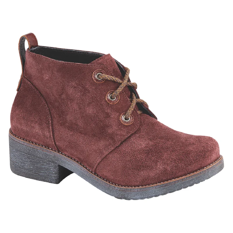 Trendy Outdoor Sneakers Love