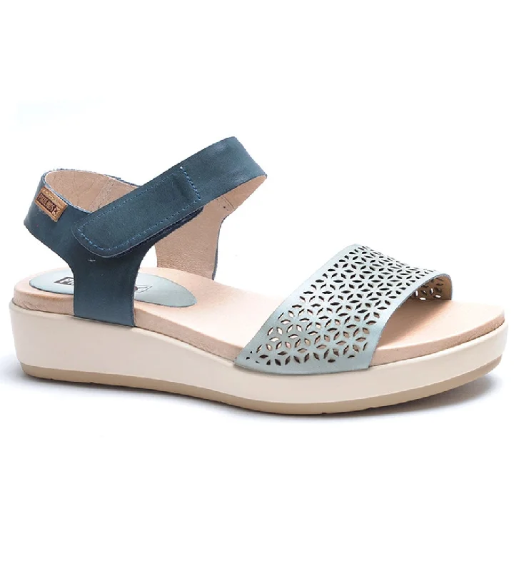 Trendy Hiking Footwear Online Mykonos W1G