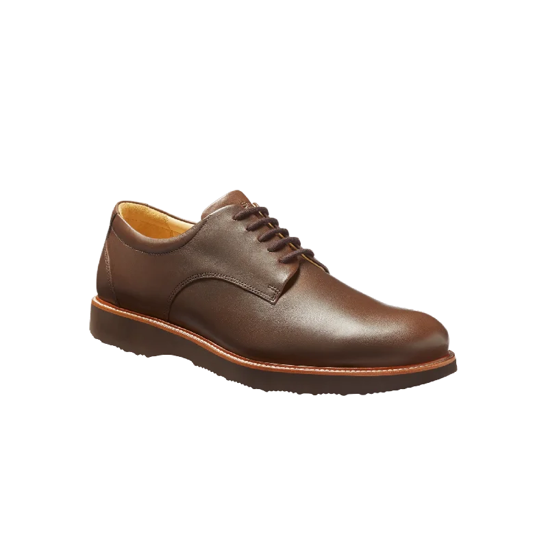 Casual Winter Footwear Founder