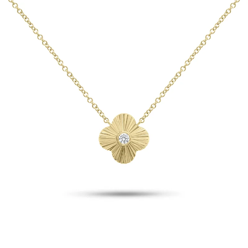 Diamond & Ridged Gold Clover Pendant Necklace