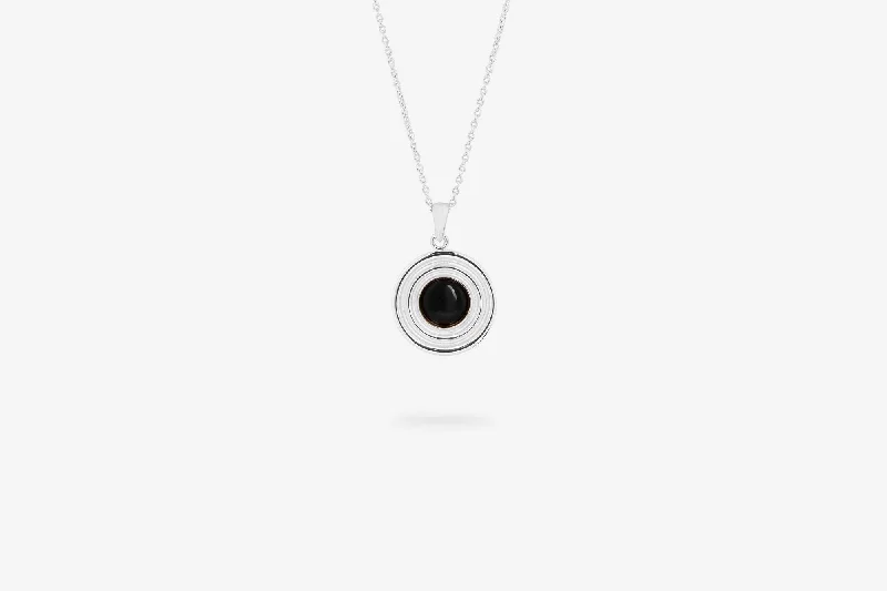 IX Anker Silver Pendant w. Onyx