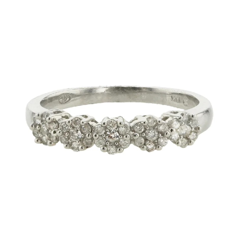 "The Daisy Diamond Ring" 0.30 CTTW 14KWG