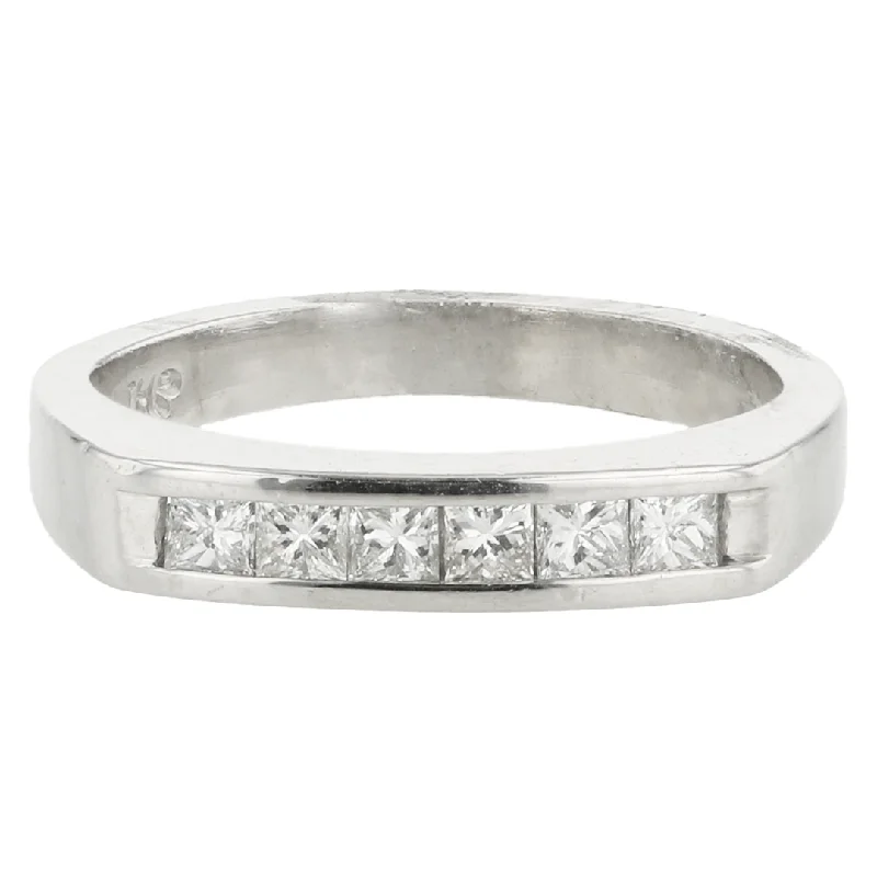 "The Samantha Diamond Band" 0.25CTTW Platinum