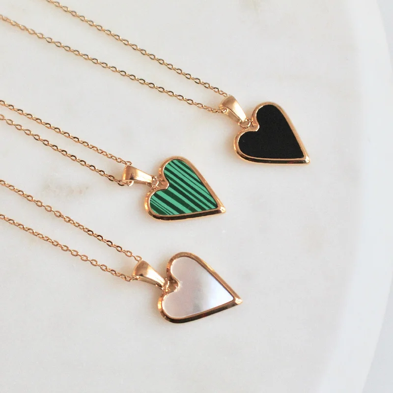 Heart pendant necklace