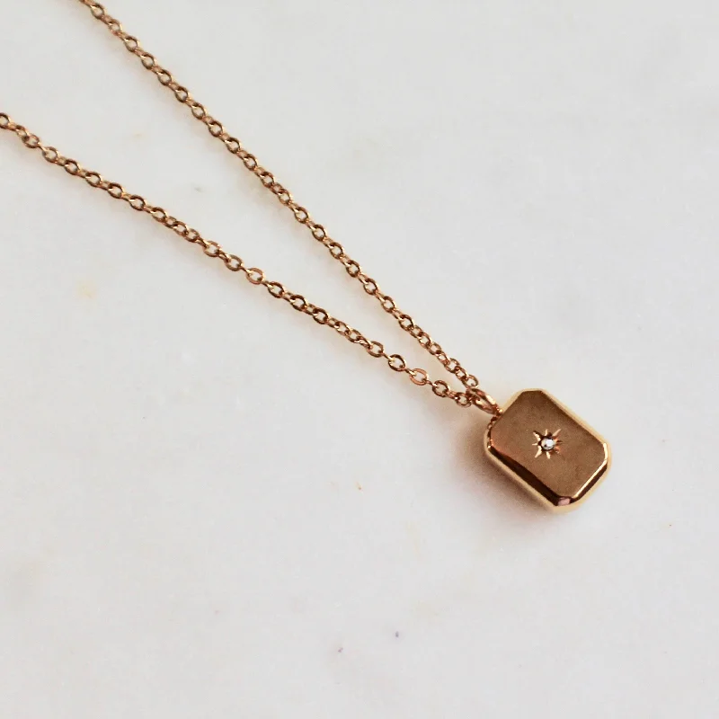 Perfect pendant necklace